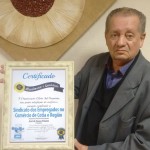 Zequinha Recebe Certificado