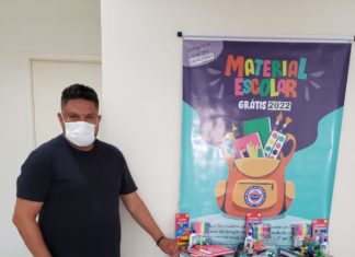 Presidente Cristiano Melo iniciou a entrega do Kit Escolar 2022
